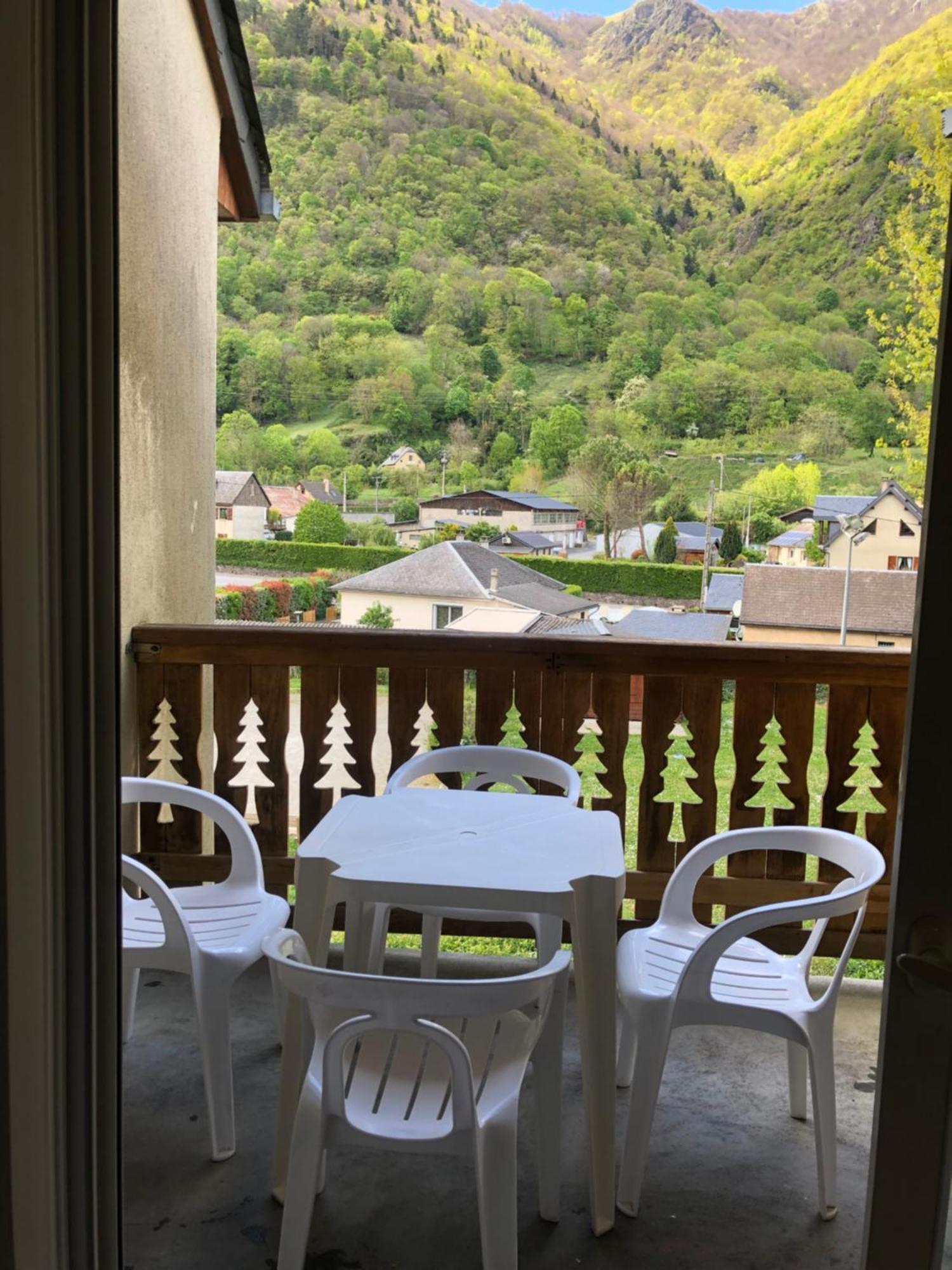Appart T 3 Bagneres-De-Luchon Vue Montagne - Piscine Mi Juin Экстерьер фото