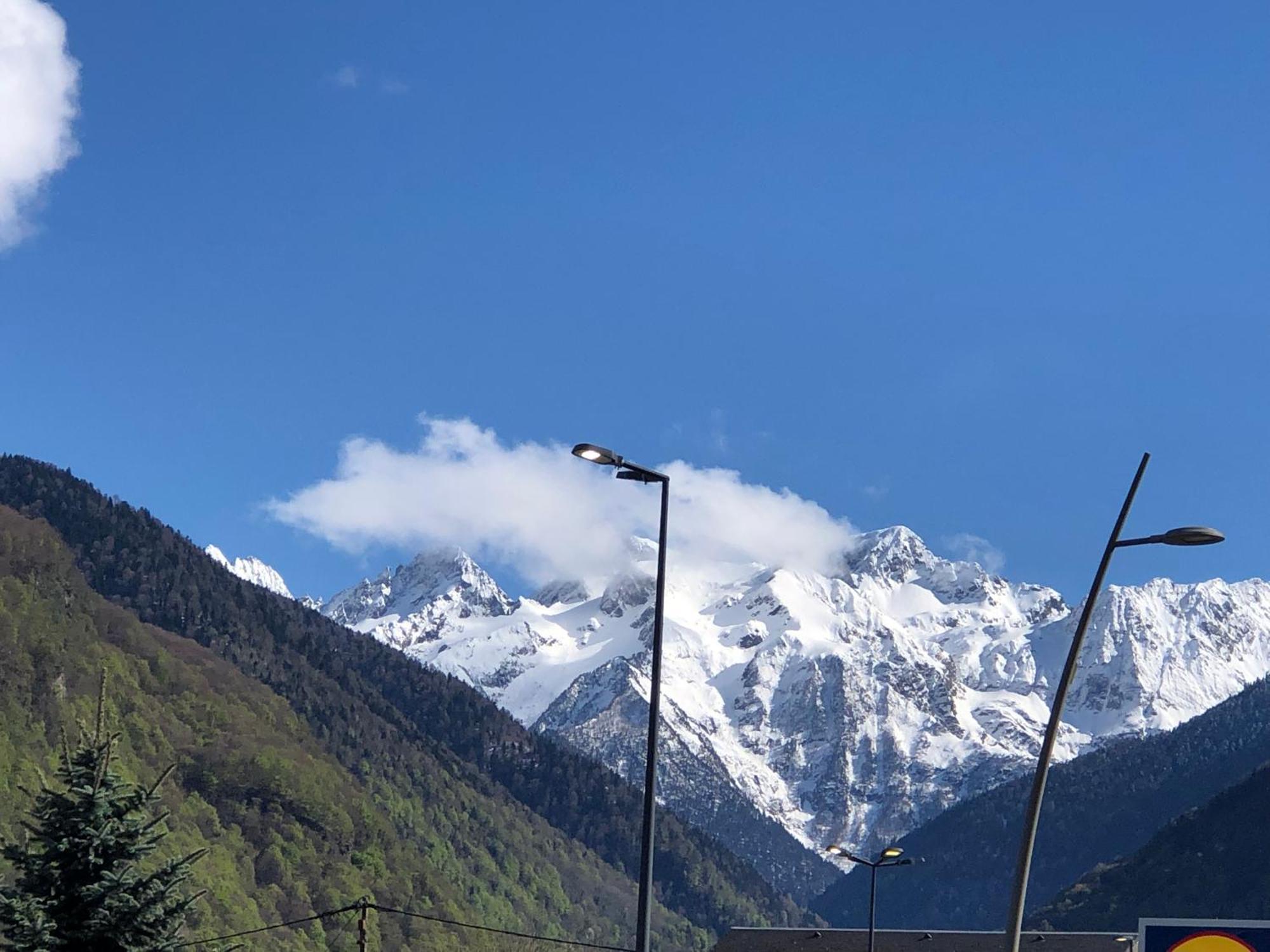 Appart T 3 Bagneres-De-Luchon Vue Montagne - Piscine Mi Juin Экстерьер фото
